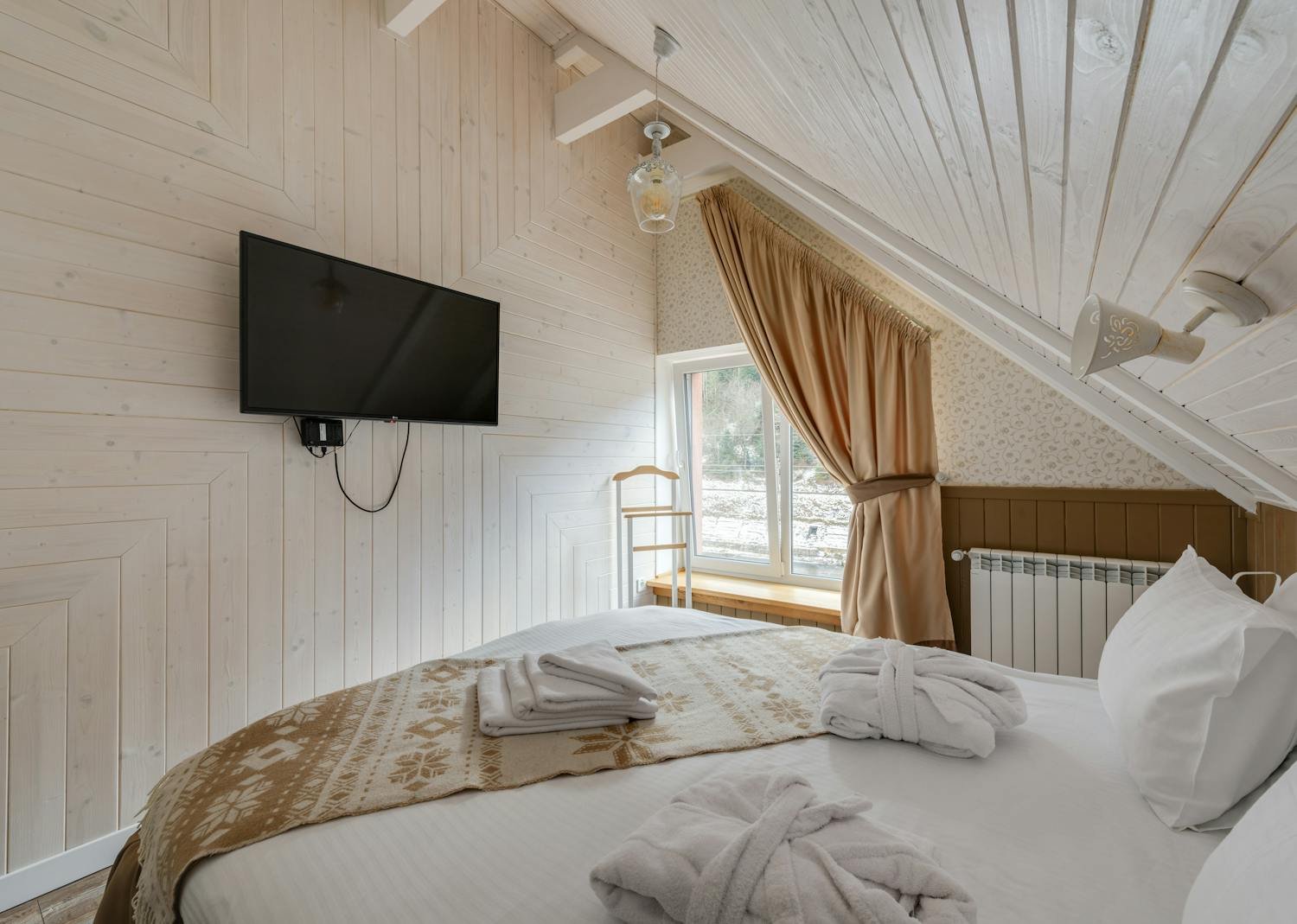 pexels-heyho-7746570